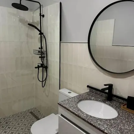 Apartament Central Cu Curte Privata Apartment *